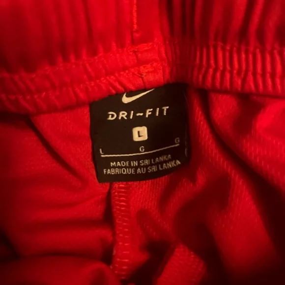 Nike Athletic Shorts (Youth L) - Picture 4 of 5